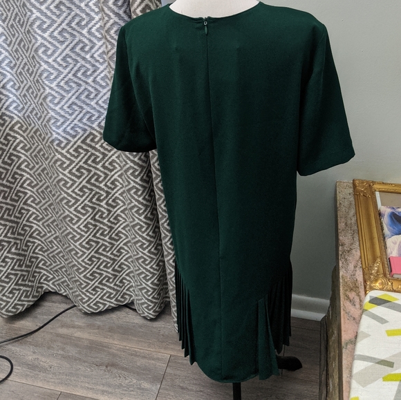 Zara forest green pleated side short sleeve dress - Picture 8 of 13